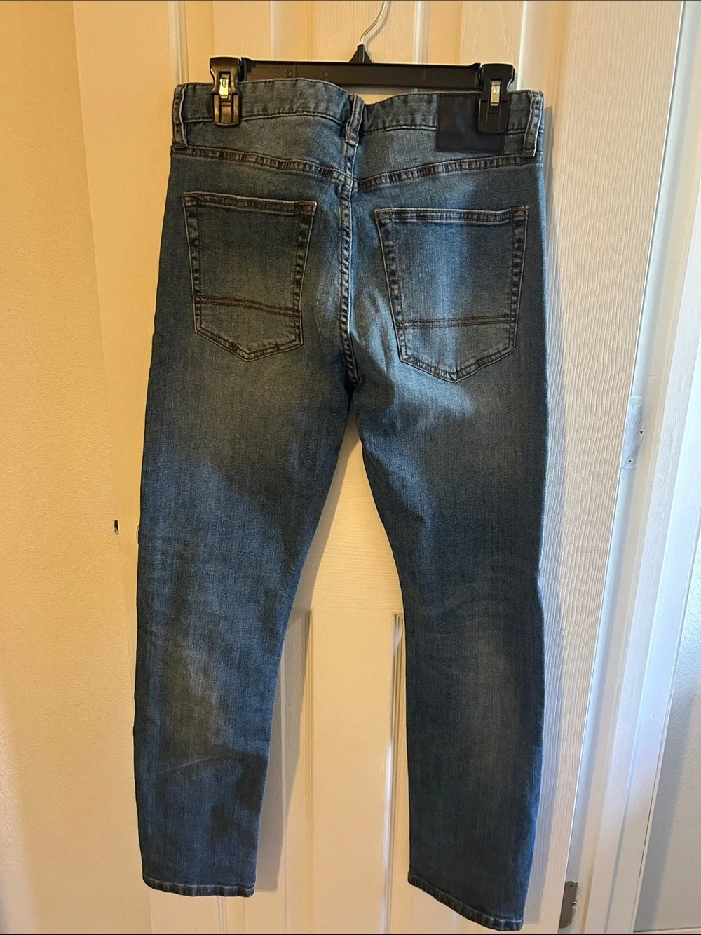 Southern Tide Slim Straight Mid Blue Jeans